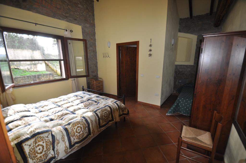Вилла Agriturismo Il Cerrosughero Скарлино Номер фото
