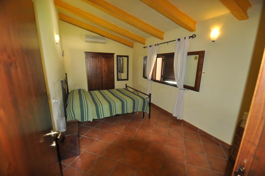 Вилла Agriturismo Il Cerrosughero Скарлино Номер фото